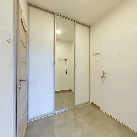 Апартаменты Lovely 2-bedroom In Centre Of *