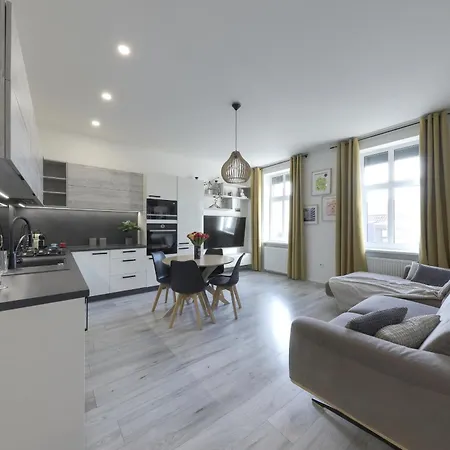 Daire Lovely 2-bedroom In Centre Of Bratislava