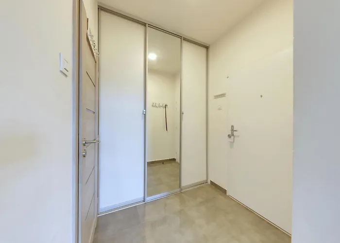 Апартаменты Lovely 2-bedroom In Centre Of *