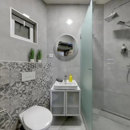 Apartmán Lovely 2-bedroom In Centre Of Bratislava