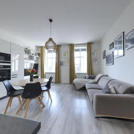 Lovely 2-bedroom In Centre Of